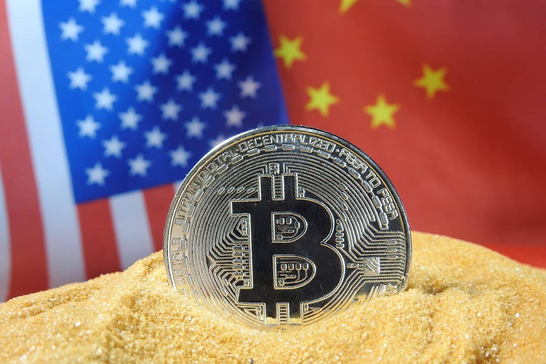 bitcoin vs dollar vs yuan vs goud